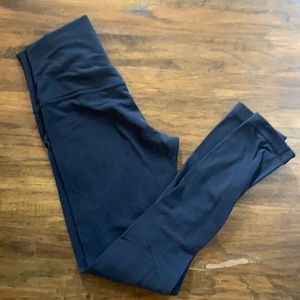 Women’s lululemon align pant 25” Size 4